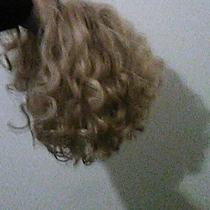 Curly wig  NWT